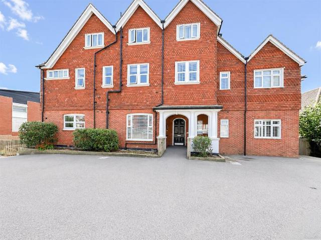 Dorset Road, Bexhill TN40, 3 bed flat to rent, £1,395 pcm | PrimeLocation
