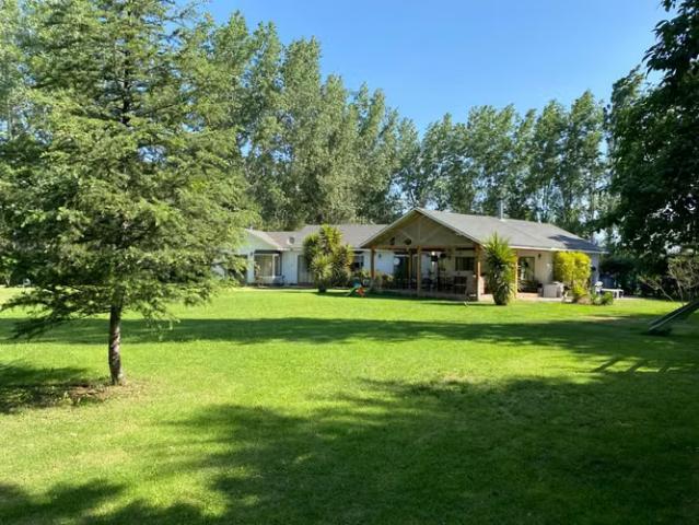 Dos casa en loteo cerrado con hermoso jardín | 6 dormitorios por 9500.00 en Lampa