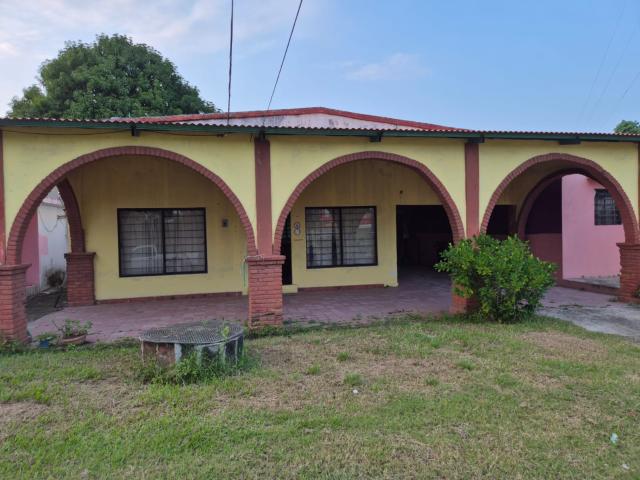 DOS CASAS CON DOS PREDIOS UBICADAS EN MEDILLíN Y PIGUA