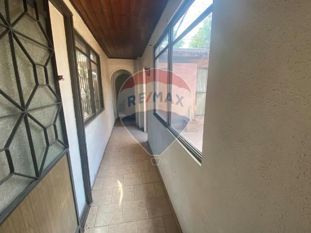 Dos casas en espaciosa propiedad en macul | 6 dormitorios por 6900.00 en Macul