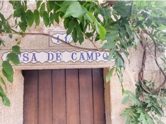 Dos casas rurales gallegas