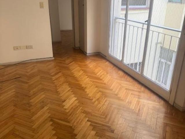 Dos ambientes luminosos solo para apto profesional consultorios u oficinas