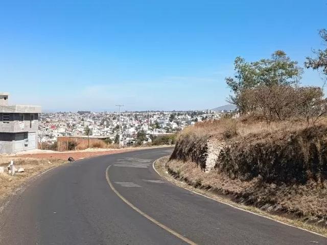 Dos hectáreas en venta sobre carretera en Morelia