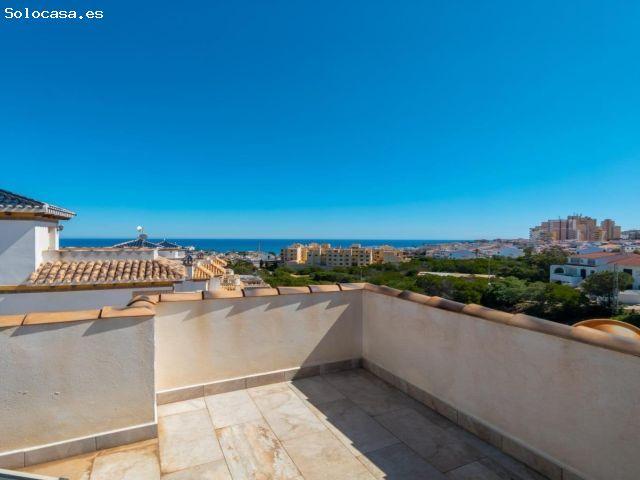 Dos plantas villa independiente en Torreblanca a solo 600 m del mar