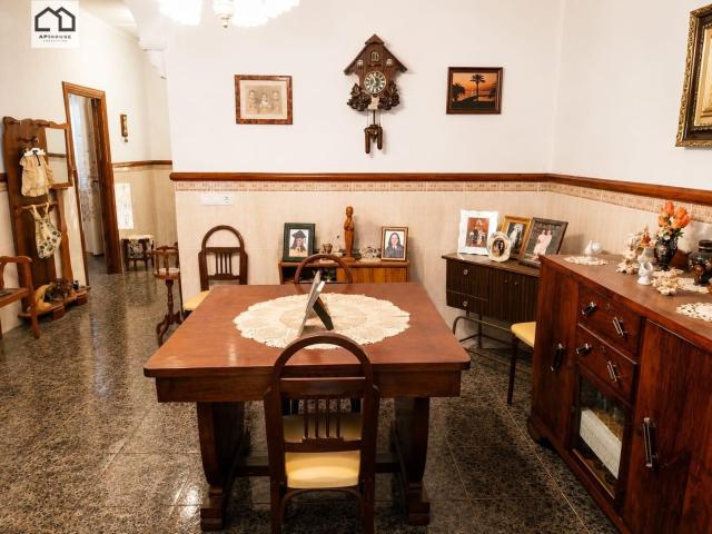 Dos viviendas con patio, cochera y más de 500 m2 en Benejúzar. Una oportunidad con infinitas posibilidades