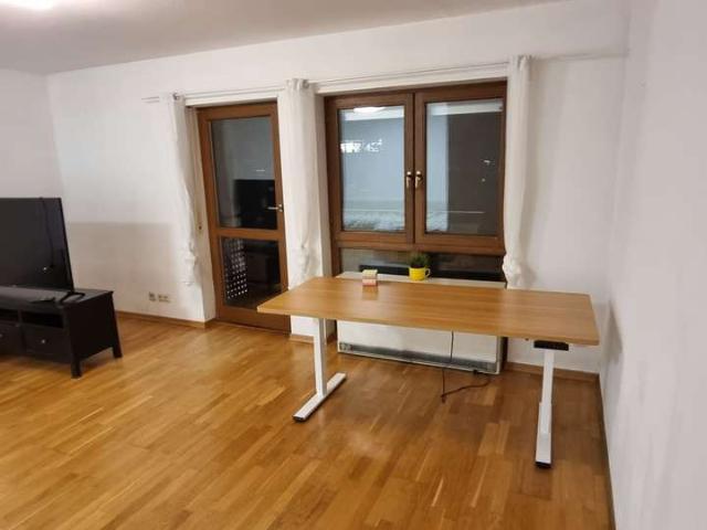 Dossenheim, Helle 2 Zimmer Wohnung, Haltestelle um die Ecke