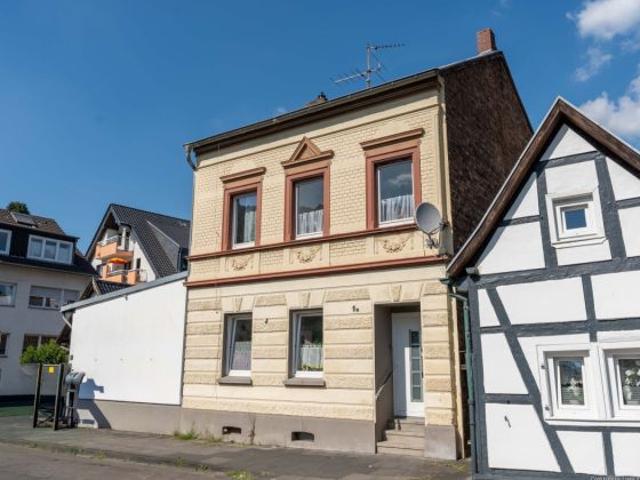 Dottendorf begehrt: Jahrhundertwendehaus mit Charakter & Perspektive