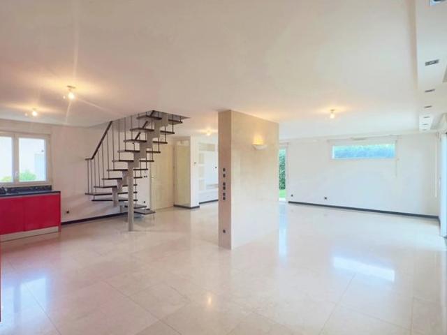DOUVAINE MAISON 4 PIECES DE 133m2 A VENDRE