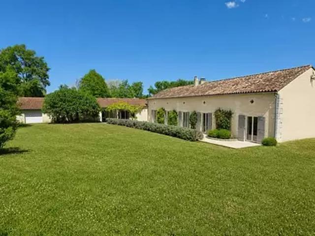 Douville 24140 Achat / Vente maison 7 pièces t7 piscine jardin