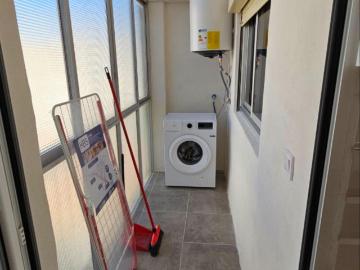Double bedroom with a balcony, in San Vicente del Raspeig