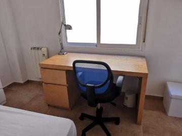 Double bedroom, with balcony, in 6 bedroom apartment
