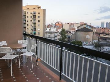 Double bedroom El Clot, next to Clot metro station