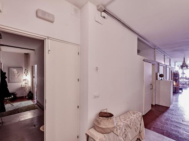 Double bedroom in 4 bedroom apartment