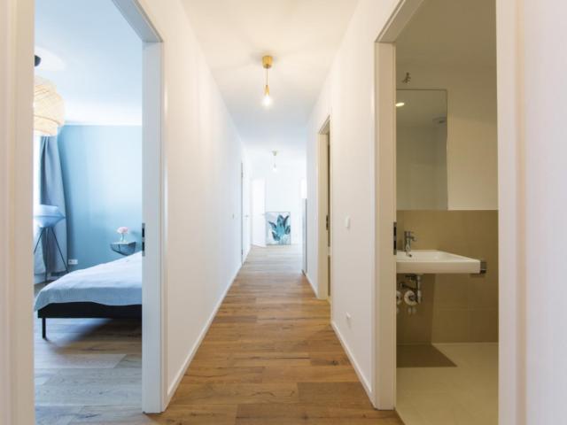 Double bedroom in 4 bedroom apartment