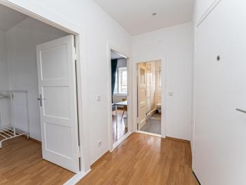 Double bedroom in 2 bedroom apartment