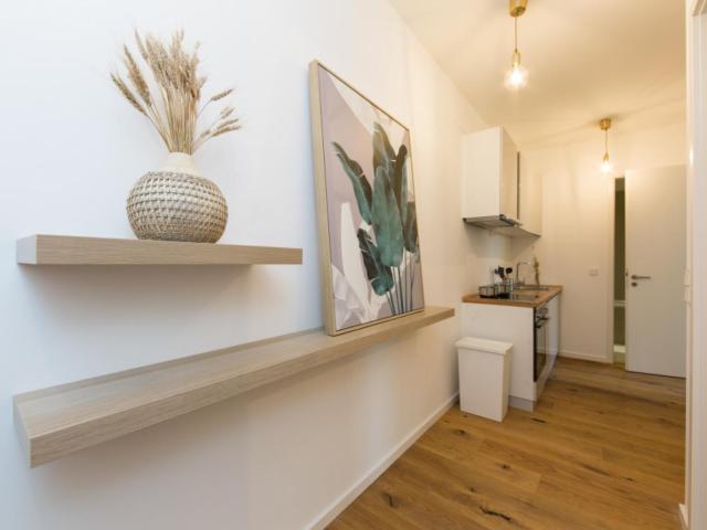 Double bedroom in 3 bedroom apartment