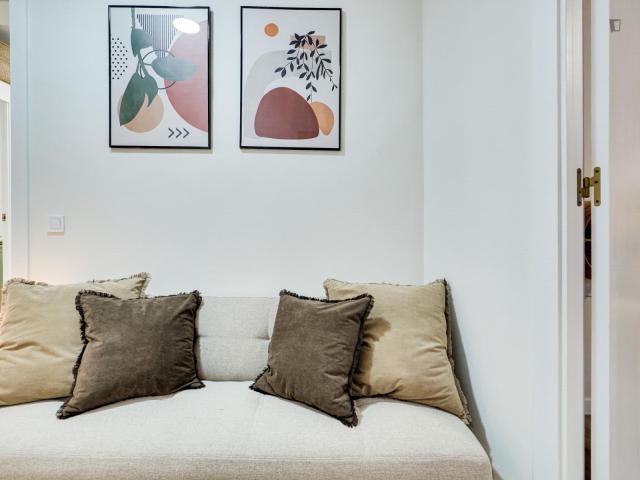 Double bedroom in 3 bedroom apartment