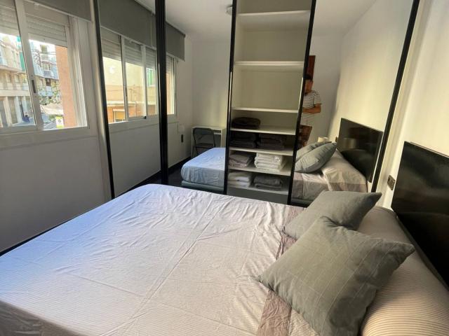 Double bedroom in 3 bedroom apartment