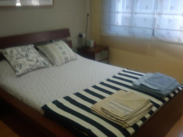 Double bedroom in 3 bedroom house