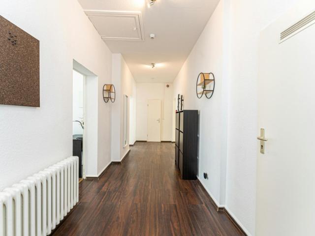 Double bedroom in a student flat, in Mitte