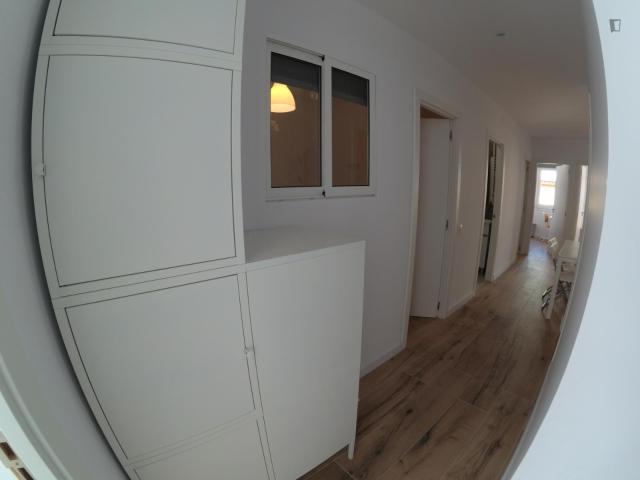 Double bedroom in a 5 bedroom apartment near Pubilla Cases Metro
