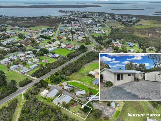 Double Block with Home in Caswellan Estate