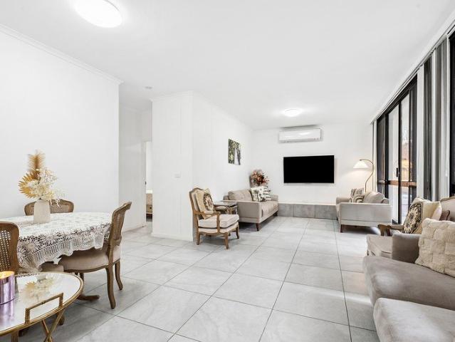 Double brick apartment for effortless coastal living