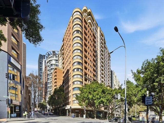 Double Brick Apartment in the Heart of Sydney CBD