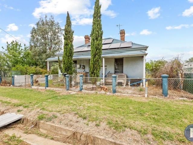 DOUBLE BRICK HOME ON HUGE BLOCK