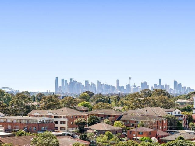 DOUBLE BRICK SOPHISTICATION WITH CITY VIEWS & THREE PRIVATE BALCONIES