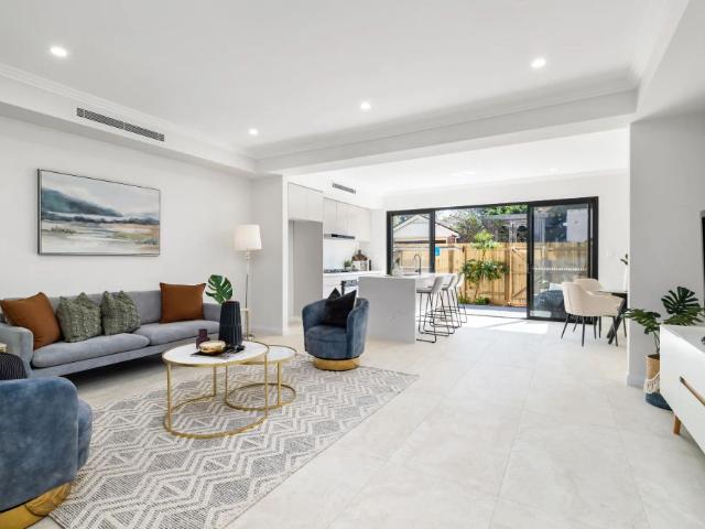 Double brick townhouse in the heart of Burwood