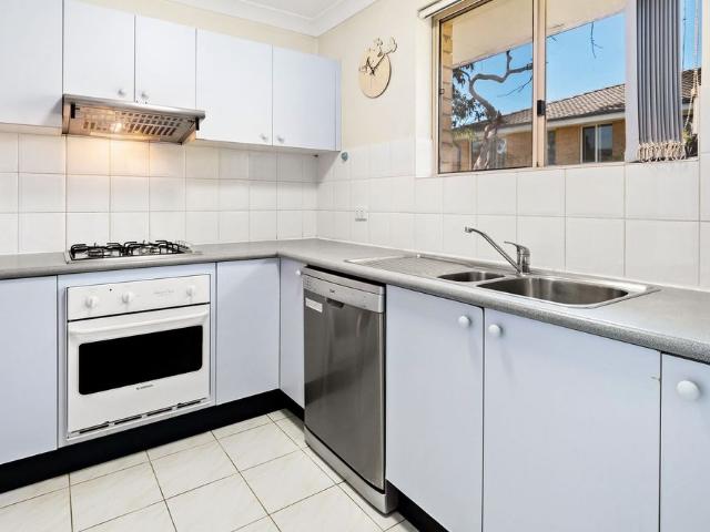 Double Brick Unit in Quiet Location