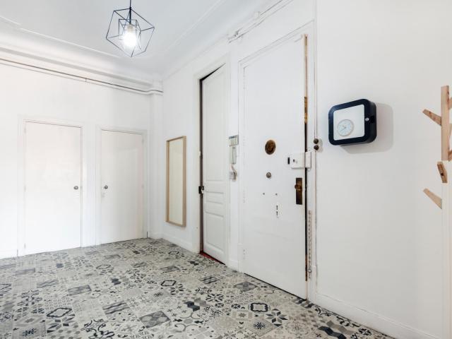Double in double bedroom, with balcony, in 9 bedroom apartment