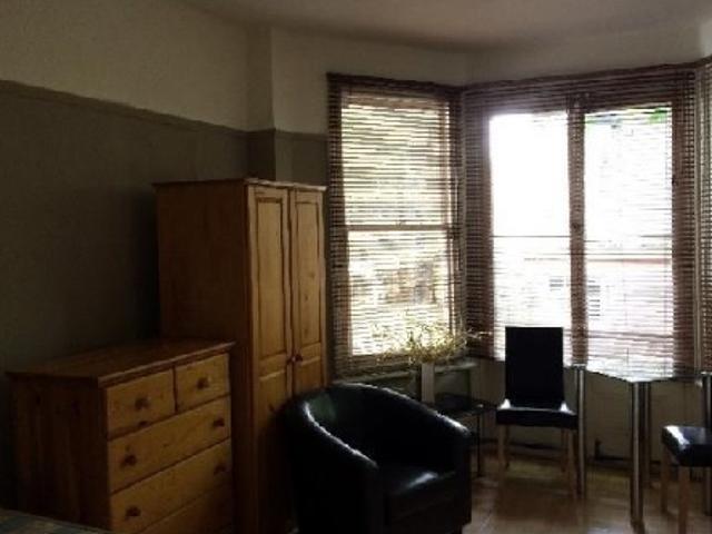 Double Semi Studio To Rent