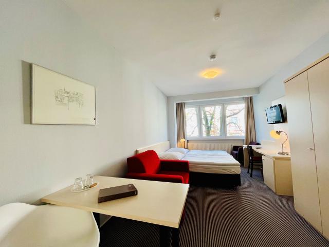 Double studio in Frankfurt's Westend near the old opera