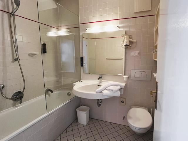 Double studio in Frankfurt's Westend near the old opera