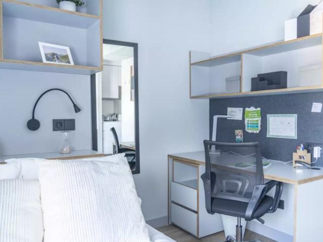 Double Studio Premium in Seville