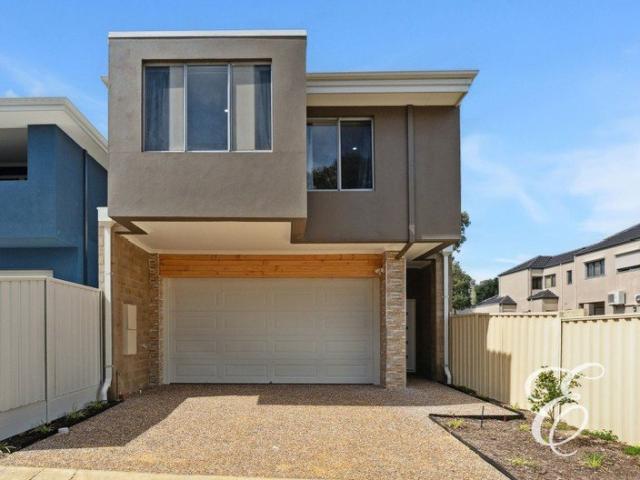 DOUBLE STOREY, BRAND NEW RESIDENCE