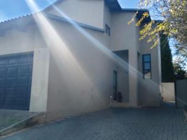 double storey delight to rent