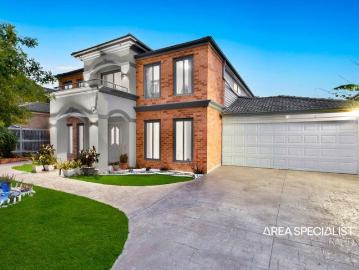 Double Storey Family Home with Multiple Living Zones and Exceptional Outdoor Entertainment Spaces!