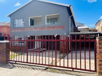 Double storey house to rent in King Williams Town Qonce