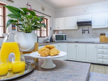 Double storey house to rent in Winston Park