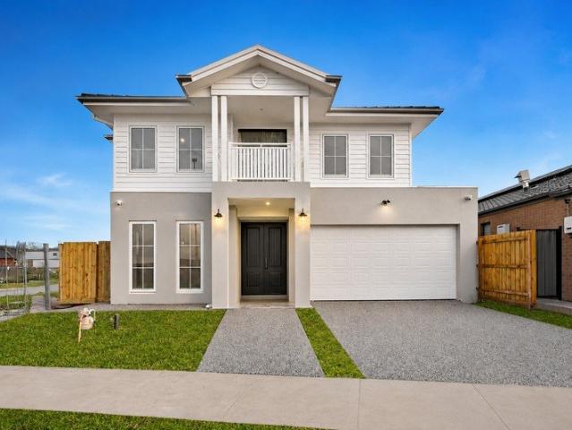 Double Storey Stunning House waiting for you in Perfect Location