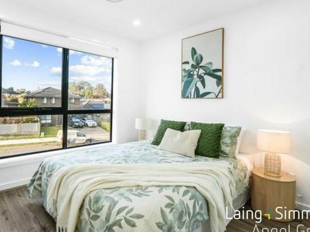 Double Storey Townhouse in Riverstone!