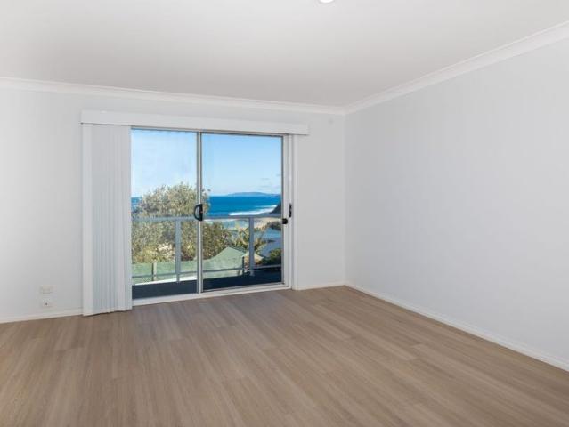 Double Storey 3 Bedroom Home with Beautiful Ocean Views
