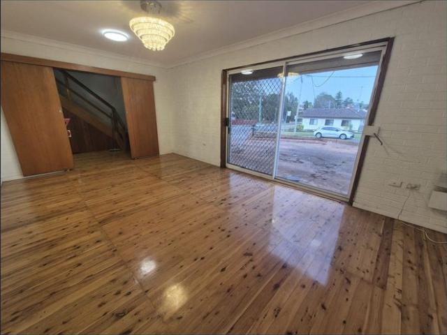 Spacious 5 Bedroom Family Home with Pool & Two Living Areas