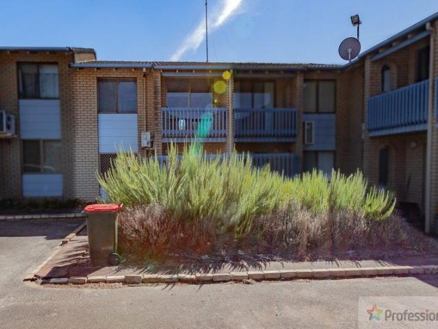 Double Story Townhouse!