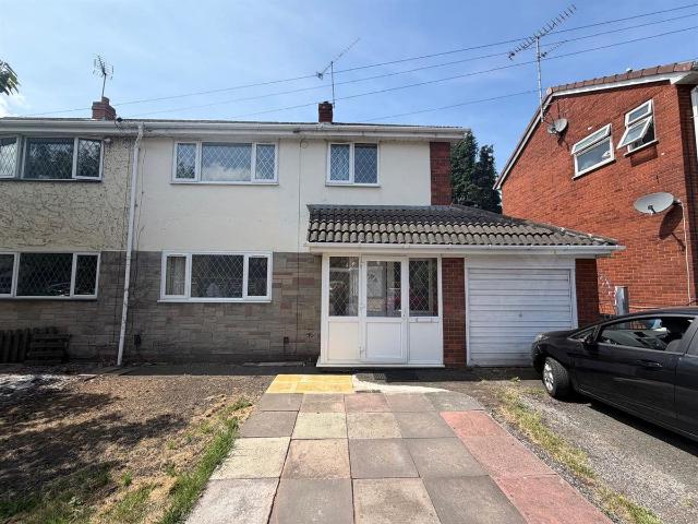 Double Row, Dudley DY2, 3 bed property to rent, £1,100 pcm | PrimeLocation