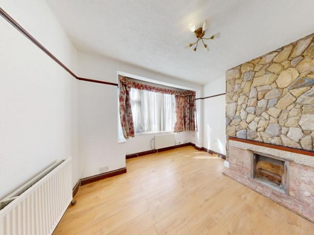 Double Room To Let In Mitcham