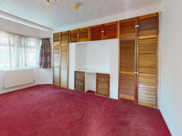 Double Room To Let In Mitcham